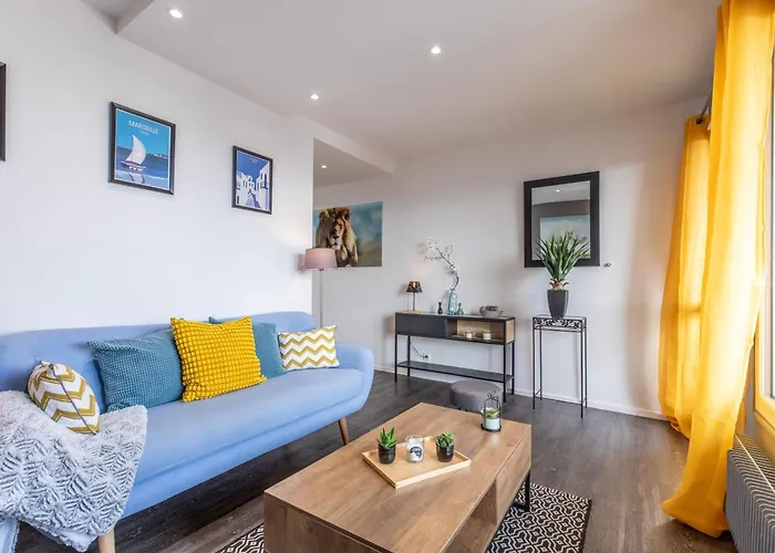 Le Cocon De Jaude F2 Hypercentre Avec Ascenseur 52bonnabaud *